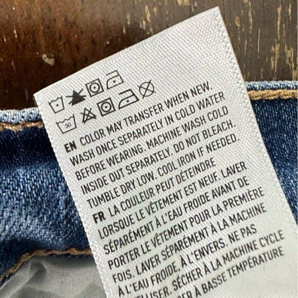 AE 90’s Boyfriend Short Size 2 High Rise Distressed Denim - Picture 7 of 7